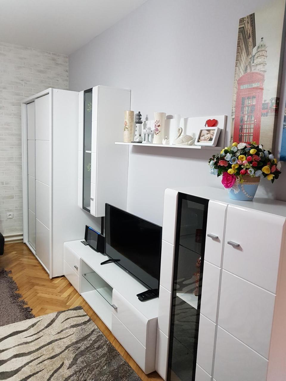 Apartman "Garden" With Underground Parking Novi Sad Exteriér fotografie